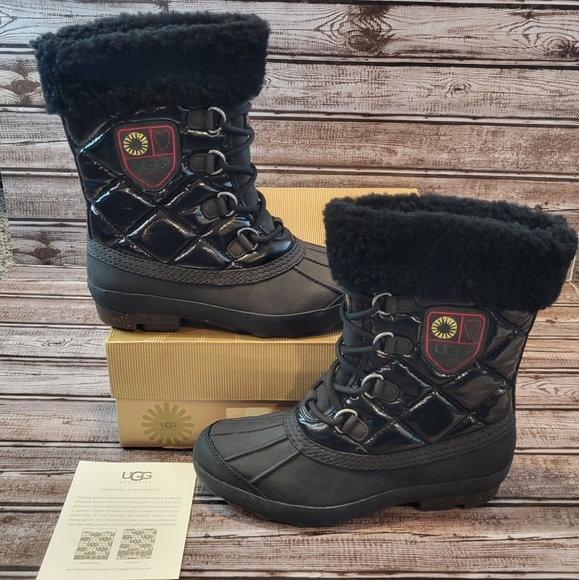 UGG Australia Newberry Waterproof Boots - Picture 6 of 8